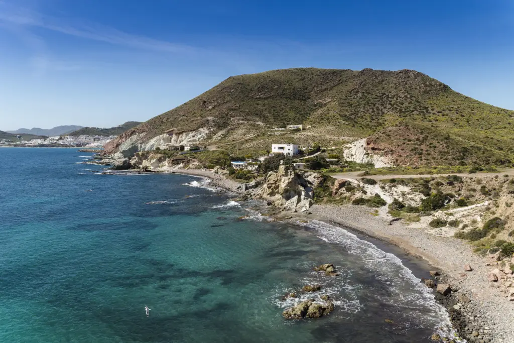 Vista de la cala Higuera en San Jos&eacute;
