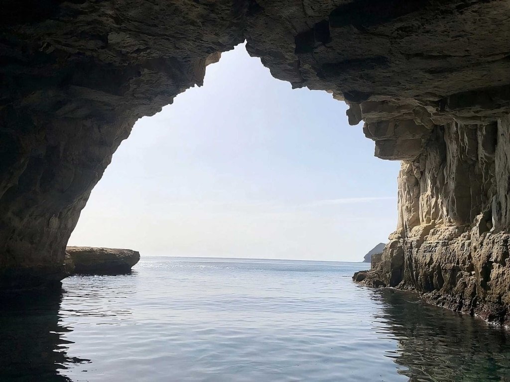 cuevas en barco cabo de gata