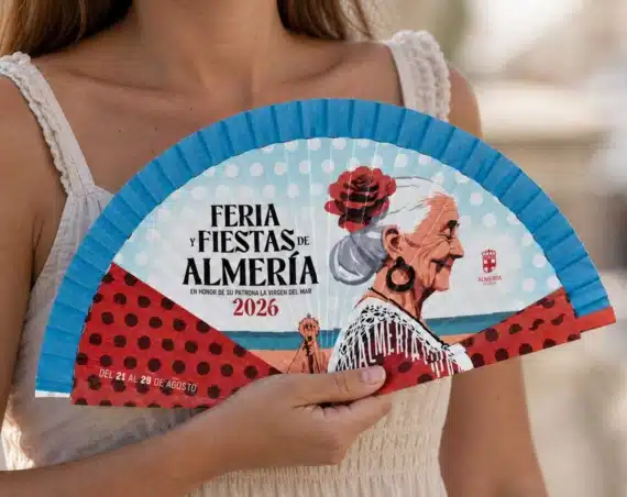 Feria de Almería 2026 reparto de abanicos