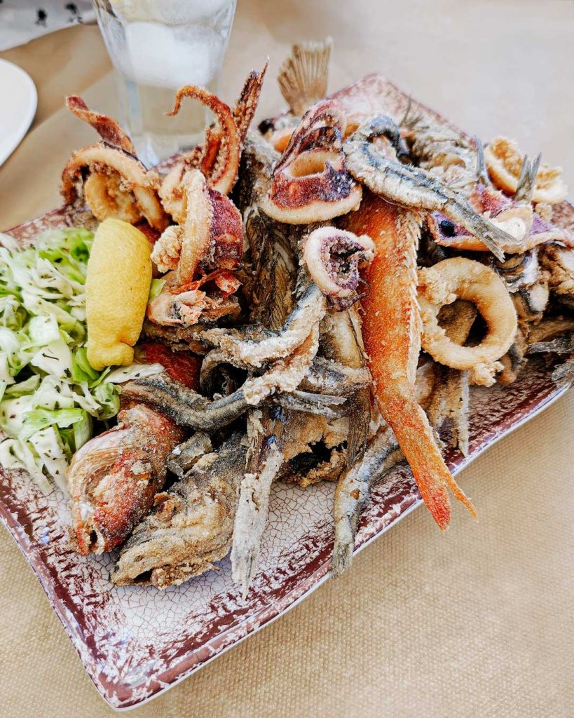 Fritura en La Calma Chiringuito 